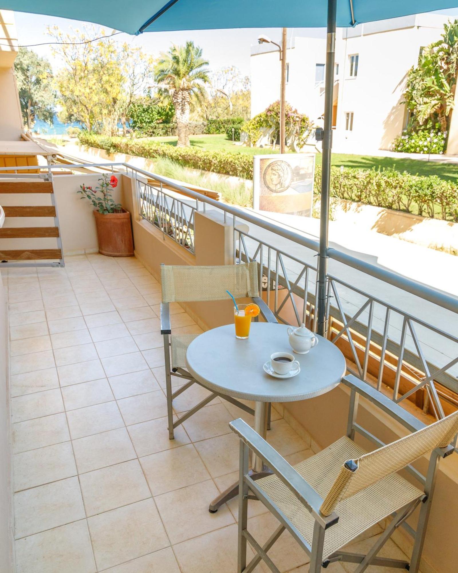 Sun Beach Apartments Kato Daratso Bilik gambar